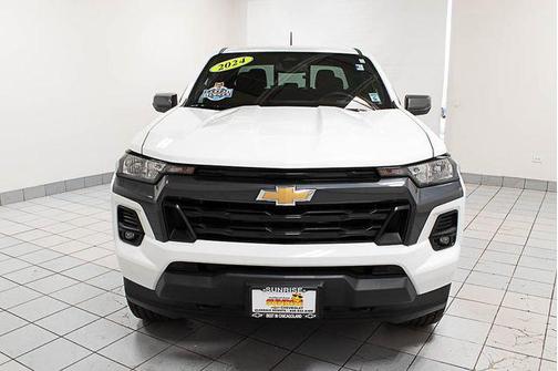 Summit White 2024 Chevrolet Colorado LT