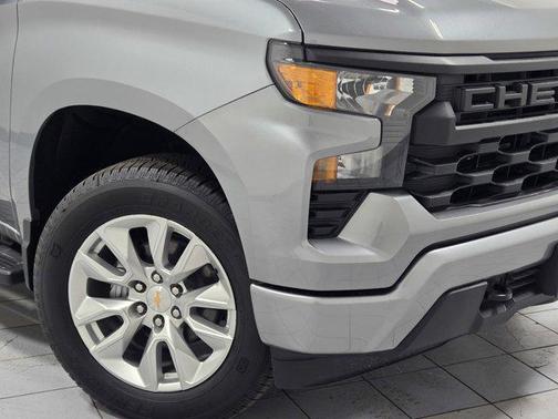 Sterling Gray Metallic 2026 Chevrolet Silverado 1500 Custom