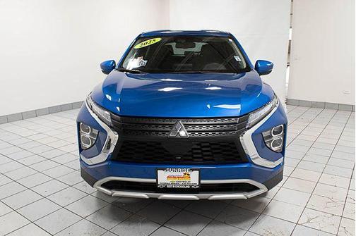 Lightning Blue Metallic 2025 Mitsubishi Eclipse Cross SE