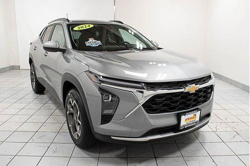 Sterling Gray Metallic 2024 Chevrolet Trax LT