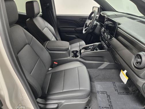 Summit White 2026 Chevrolet Colorado Trail Boss