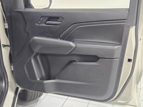 Summit White 2026 Chevrolet Colorado Trail Boss