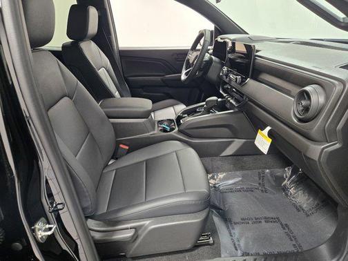 Black 2026 Chevrolet Colorado Trail Boss