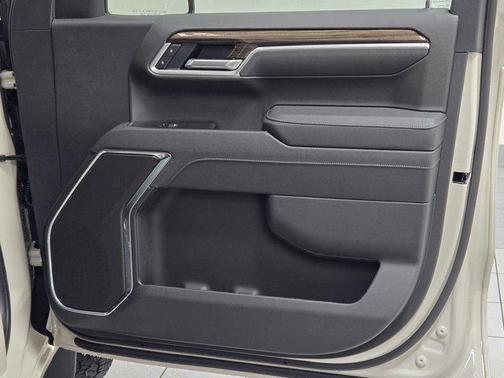 Summit White 2026 Chevrolet Silverado 1500 RST