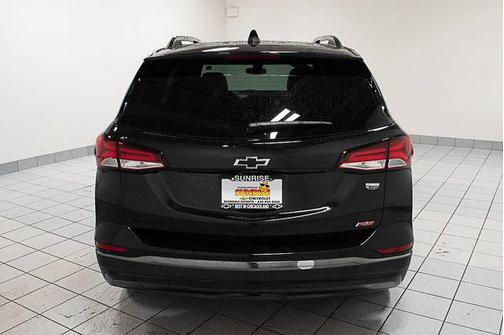 Mosaic Black Metallic 2022 Chevrolet Equinox FWD RS