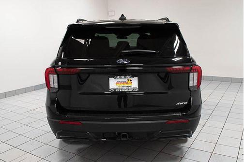 Black Metallic 2025 Ford Explorer ST-Line