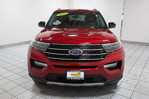 2024 Ford Explorer XLT