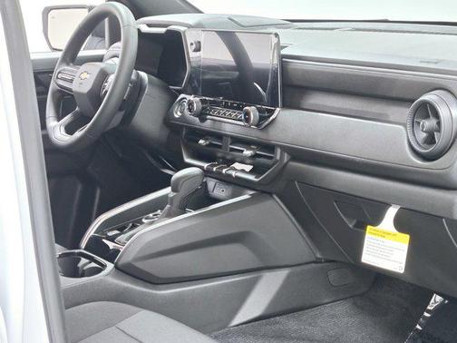 2025 Chevrolet Colorado WT
