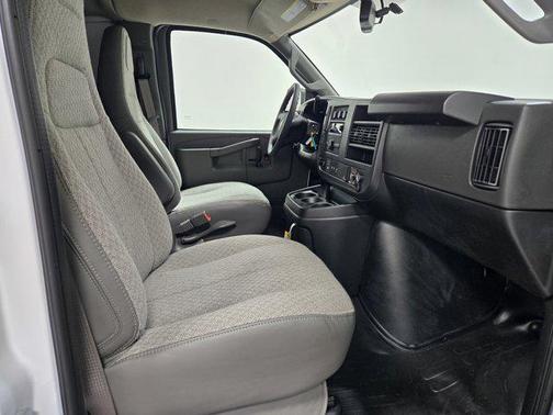 2025 Chevrolet Express 2500 RWD 2500 Regular Wheelbase WT