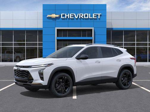 Summit White 2026 Chevrolet Trax FWD ACTIV