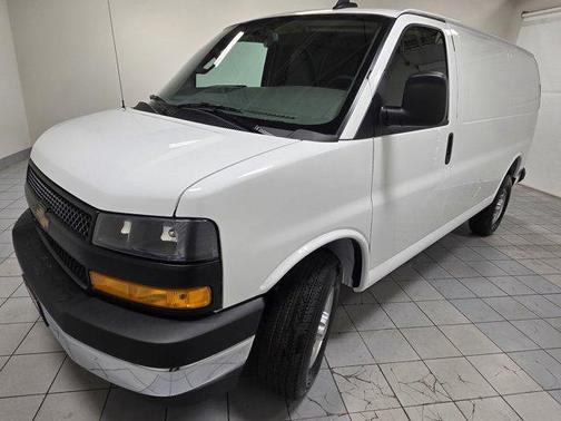 2025 Chevrolet Express 2500 RWD 2500 Regular Wheelbase WT