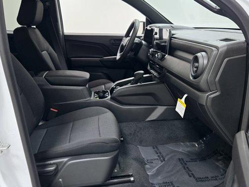 2025 Chevrolet Colorado WT