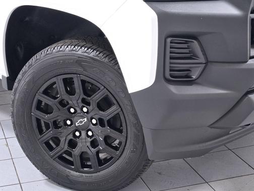 Summit White 2026 Chevrolet Colorado WT