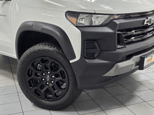 Summit White 2026 Chevrolet Colorado Trail Boss
