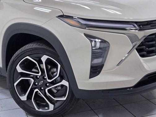 White Sands 2026 Chevrolet Trax FWD 2RS