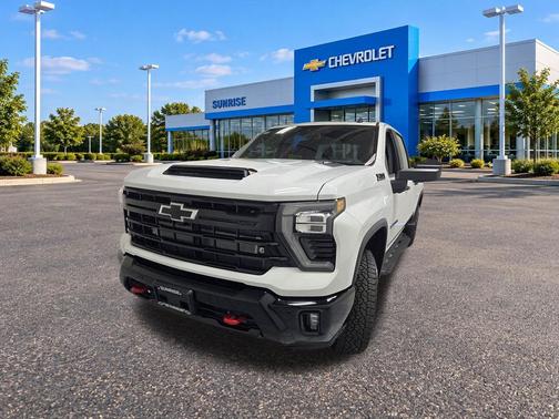 Summit White 2026 Chevrolet Silverado 2500 LT