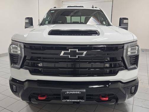 Summit White 2026 Chevrolet Silverado 2500 LT