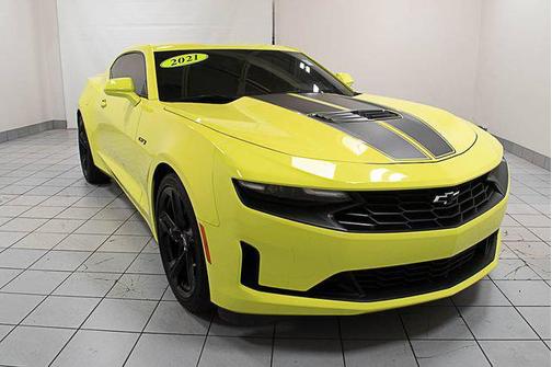 Shock 2021 Chevrolet Camaro RWD Coupe LT1