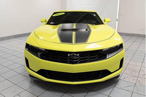 Shock 2021 Chevrolet Camaro RWD Coupe LT1