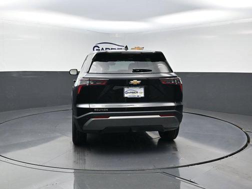 Mosaic Black Metallic 2026 Chevrolet Equinox 1LT