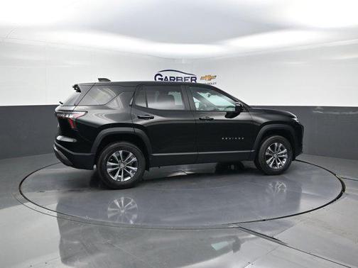 Mosaic Black Metallic 2026 Chevrolet Equinox 1LT