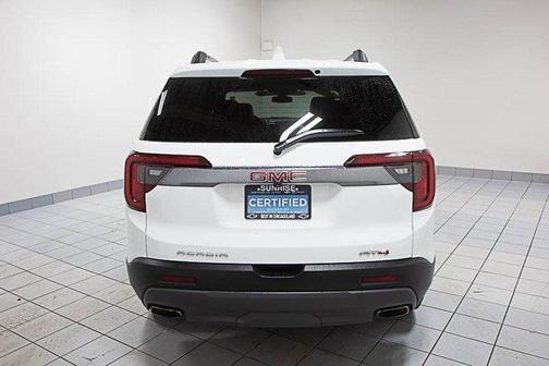 2023 GMC Acadia AWD AT4