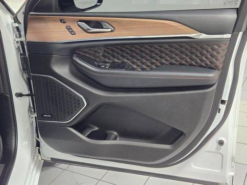 2022 Jeep Grand Cherokee L Summit