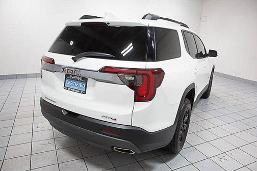 2023 GMC Acadia AWD AT4