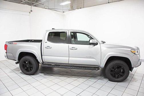 2017 Toyota Tacoma SR