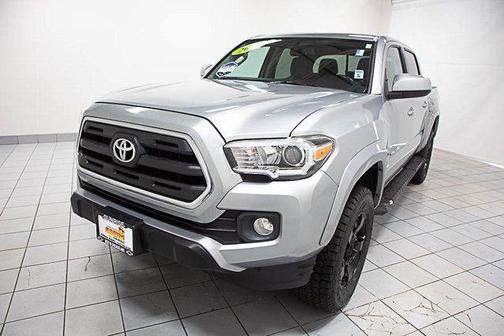 2017 Toyota Tacoma SR