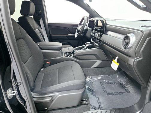 2025 Chevrolet Colorado LT