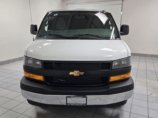 Summit White 2026 Chevrolet Express 2500 Work Van
