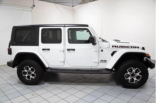Bright White Clearcoat 2023 Jeep Wrangler Rubicon