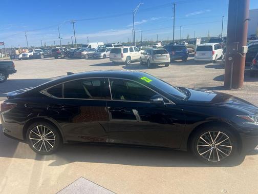 2022 Lexus ES 250 Base