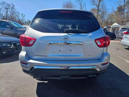 2020 Nissan Pathfinder SL