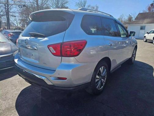 2020 Nissan Pathfinder SL