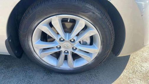 2013 Hyundai Elantra GT Base