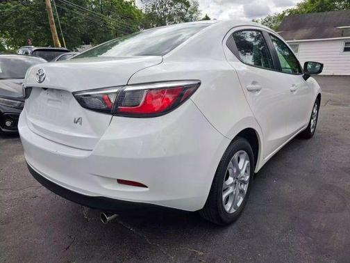 2017 Toyota Yaris iA Base