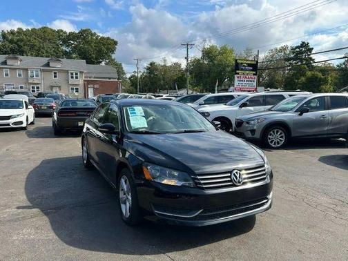 2014 Volkswagen Passat 1.8T Wolfsburg Edition
