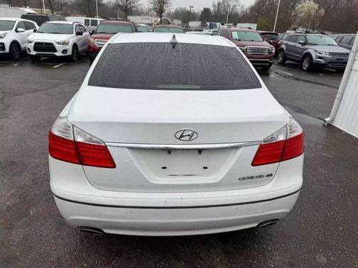 2011 Hyundai Genesis 4.6
