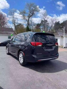 2020 Chrysler Pacifica Touring-L