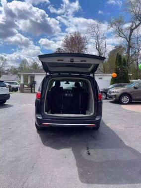 2020 Chrysler Pacifica Touring-L