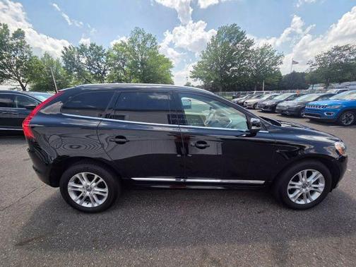 2016 Volvo XC60 T5 Premier