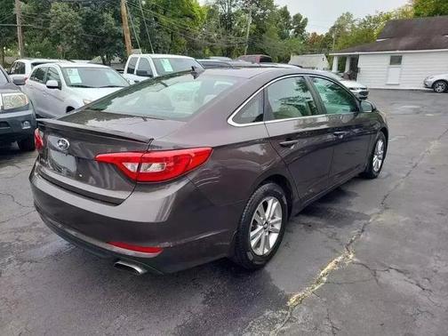 2017 Hyundai SONATA SE