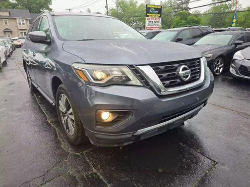 2019 Nissan Pathfinder SV