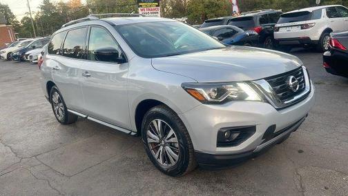 2017 Nissan Pathfinder SV