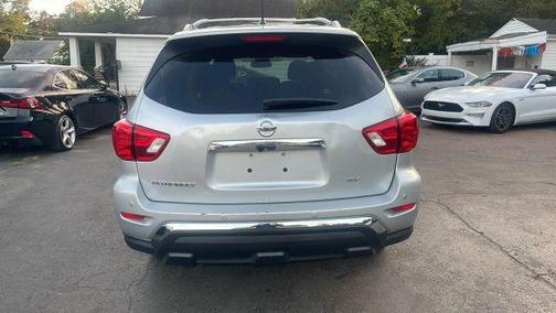 2017 Nissan Pathfinder SV