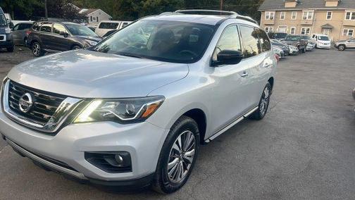 2017 Nissan Pathfinder SV