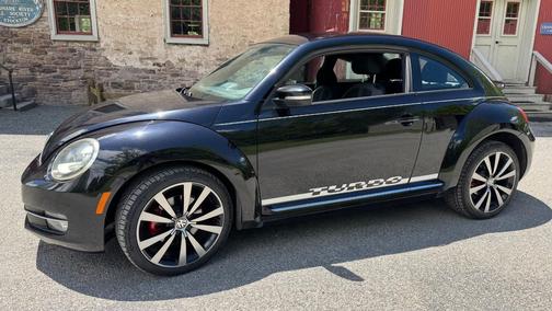 Deep Black Pearl Metallic 2012 Volkswagen Beetle Base