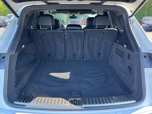 2023 Porsche Cayenne S Platinum Edition